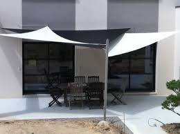 Les Voiles D Ombrage Mettent Un Coup De Vieux Aux Traditionnels Parasols Elle Decoration Pergola Design Plans De Pergola Voile Ombrage