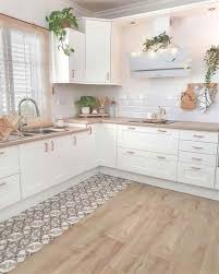 Westwing Maison Decoration S Instagram Post Une Cuisine Ordonnee Moderne En 2020 Decoration Salon Salle A Manger Cuisine Cuisine Moderne Cuisine Moderne Blanche