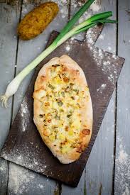Schwabische Dinnete Mit Kartoffeln Und Kase Kuechenchaotin Kuchenchaotin Vorspeisen Rezepte Fingerfood Rezepte Schnell