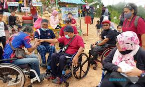 Senarai bantuan awal kerajaan bagi januari 2021 untuk b40, m40, pelajar ipt & warga emas. Bernama Belanjawan 2021 Bantuan Bulanan Oku Warga Emas Kanak Kanak Miskin Dinaikkan