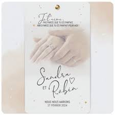 Découvrez notre sélection de textes de faire part de mariage à personnaliser à l'infini pour surprendre vos invités ! Faire Part Mariage Original Doux Mains Coeurs Dores Belarto 620012