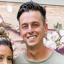 Eddie Klecha (@E_Klech)