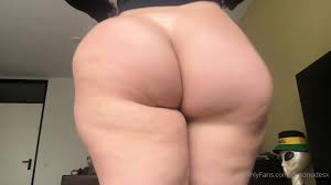 Naked PAWG on the Treadmill