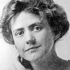 Elizabeth Cary's Instagram, Twitter & Facebook