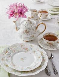 Wine & dine let's face it: Setting The Table With Family Heirlooms Teatime Magazine