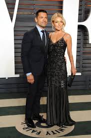 Kelly Ripa Just Accomplished Every Bride S Dream Of Rewearing Her Wedding Dress With Images Wedding Dresses Dresses Formal Dresses Long