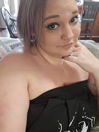 Erica Mulkey's Instagram, Twitter & Facebook