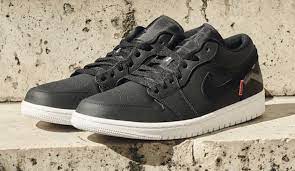 The air jordan 1 low psg bg sneakers are made with a matte leather base and a bright textile that stands out on the tongue and ankle. Look Out For The Air Jordan 1 Low Psg Kicksonfire Com