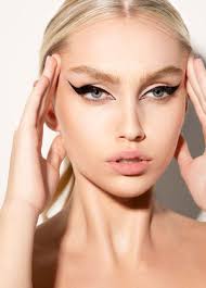 EDITORIAL & BRIDAL MAKEUP ARTIST