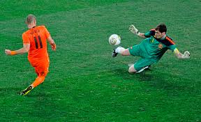 Spain hero iker casillas takes you inside his two fantastic saves of arjen robben in the 2010 fifa world cup south africa™ final. World Cup 2010 Casillas To Xavi After 2010 World Cup Now What S Left Seeing As We Ve Already Won Everything Marca In English