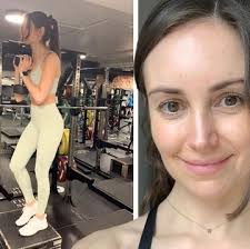 Jones Road What the Foundation Review: Photos