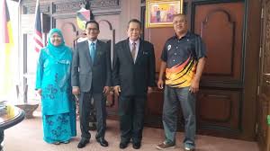 Untuk memohon anda hendaklah menggunakan borang msnj yang boleh didapati di sendiri di pejabat majlis sukan negeri johor atau anda boleh terus muatturun di pautan yang kami telah berikan dibawah. Kunjung Hormat Pengarah Jbsns Ke Jbs Negeri Sembilan Facebook