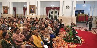 Hal ini dapat membuka peluang akan terpilihnya seseorang yang menjadi representasi dari rakyat indonesia, yang dipilih langsung oleh rakyat, dan akhirnya juga. Musyawarah Arti Ciri Cirinya Dan Manfaat Halaman All Kompas Com
