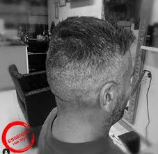 Sono diversi i tagli moderni da uomo che possono esaltare al meglio i capelli brizzolati! Taglio Capelli Uomo 2020 2021 Essenza Hair Style Parrucchieri