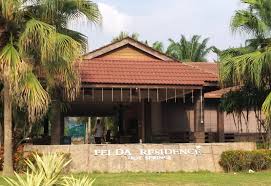 A restaurant, wifi in public areas, and self parking are available at this hotel. Dunia Anakku Felda Residence Hot Springs Sungkai Memang Best