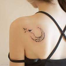 31 Moon And Stars Tattoos With Symbolic Meanings Tattooswin Tattoos Moon Tattoo Designs Cool Tattoos