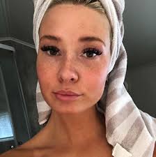 🌺 V I P P E R 🌺 Med vippe extensions kan du stå opp hver morgen og føle  deg fresh og vippefin✨ Du sparer tid og trenger ikke tenke på maskarasøl!