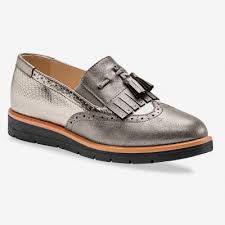 Derbies pour femme du 35 au 43. Blancheporte Slippers Compensees A Franges Et Pompons Chaussures Femme Derbies Mocassins