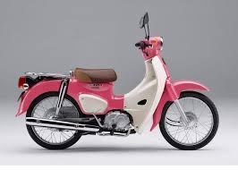 See more of iam motor klasik on facebook. Terinspirasi Dari Anime Honda Jepang Keluarkan Kelir Baru Untuk Super Cub 50 Dan 110 Gridoto Com