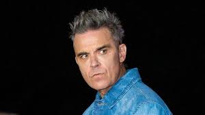 Marine, Ebony, Charles... Les élèves de la Star Academy 2024 sont-ils en  couple ?