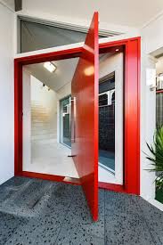 Porte D Entree Pivotante Rouge Design Front Door Design Door Design Modern Front Door