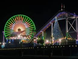 Pada setiap tanggal 27 agustus, gereja menghormati santa monika secara istimewa. Weihnachtszeit Am Santa Monica Pier Discover Los Angeles