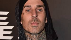 Can a drummer get some · by travis barker ft. Blink 182 Schlagzeuger Travis Barker In Schulbus Unfall Verwickelt