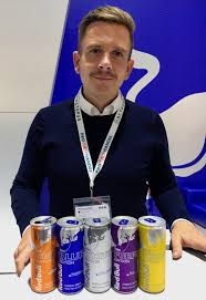 It shows all personal information about the players, including age, nationality, contract duration and current market value. Redbull Winter Edition Vertrieb Deutschland Philipp Hofmann Profachhandel 2019 C Oliver Numrich Naschkater Com Das Sussigkeiten Marketing Blog