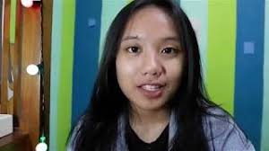 Tak hanya romansa percintaan, ada juga kamu yang nggak memiliki saudara kembar terkadang penasaran dengan sisi kehidupan dan karakter si tokoh utama. Resensi Buku Si Kembar Di Sekolah Yang Baru Youtube