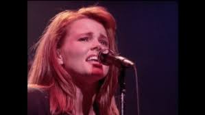 Belinda Carlisle Performs "Circle In The Sand"