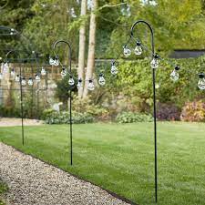 Festoon lights are a great way to light up your garden in the evening. 1 6m Shepherd S Hook Festoon Pole Lights4fun Co Uk