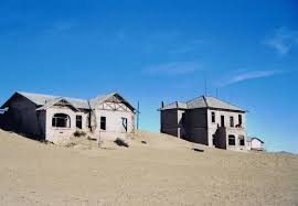 Scopri racconti, foto e consigli di migliaia di viaggiatori e le migliori offerte per organizzare il tuo viaggio, e condividi le tue esperienze con gli altri turisti per caso Kolmanskop La Citta Fantasma In Namibia