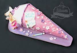 Einschulungstorte Torte Fur Einschulung Schultutentorte Kuchen In Schultutenform Gumpaste Fondant Einschulungskuchen Kuchen Einschulung Einschulungstorte