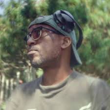 Whoever at F1 shot this photo while Lewis Hamilton did doughnuts, really  cooked real hard 🥵 Photography at its finest. I really need to know who  shot this.