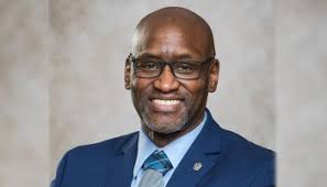 12 former UA student body presidents push for Robinson as next chancellor