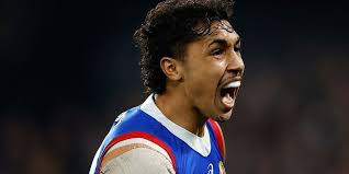 Unbelievable Jones steals back the lead