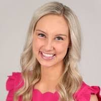 Lindsey Gill's Instagram, Twitter & Facebook