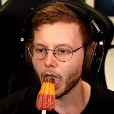 Paul Poyer's Instagram, Twitter & Facebook