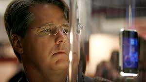 Steve Jobs snød verden med WiFi fra Japan, pokerfjæs og defekte iPhones