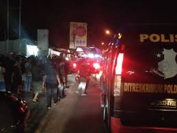 And whilst it still is very easy to use, i found. Dua Pria Luka Parah Dalam Perkelahian Di Depan Karaoke Nav Balanganews Com