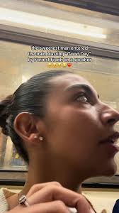 little God winks in NYC 🥹😭❤️‍🔥❤️‍🔥 this made my ENTIRE COMMUTE! #nyc  #christianitytok #christiantok #christiangirl #christianity #train