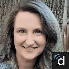 Carly Hatfield's Instagram, Twitter & Facebook