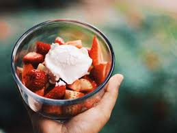 Is 3.25 percent butterfat (or.26 ounces per 8 ounces), and skim milk has no (or nearly no) fat. The 10 Best Substitutes For Heavy Cream