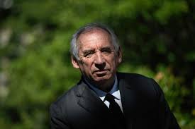 Retraites: Bayrou KO! Syndicats claquent la porte!😱 - Imagen principal del artículo