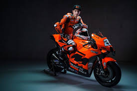 Disini ane mau bahas sedikit mengenai hirarki kepangkatan. Inilah Senjata Ktm Di Motogp 2021 Semakin Orange Iwanbanaran Com