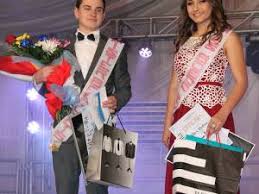 Balurile Bobocilor La Vita E Bella La Colegiul Alexandru Cel Bun Gura Humorului Monitorul De Suceava Marţi 10 Noiembrie 2015