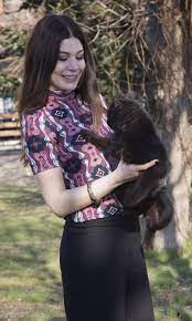 yeliz kuvanci hafif dalgali sac modeli tesettur giyim 2021 sac dalgali sac modelleri stil