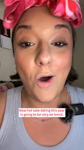 Video Producer Jess tries a #GRWM while discussing the latest Tinder dating  trends for 2026 🥰, (GRWM = get ready with me), Read the full story 👉  https://bit.ly/49IFPQf