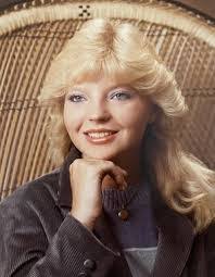 Nicole Sarver's Instagram, Twitter & Facebook