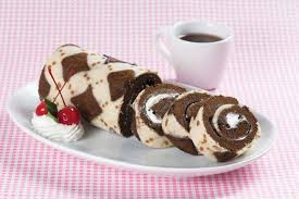 Tak hanya namanya yang unik, moo moo roll cake juga punya bentuk unik, menyerupai mitif sapi, dan soal rasanya pasti lezat. Cara Mudah Membuat Bolu Gulung Motif Kawan Pustaka Penerbit Buku